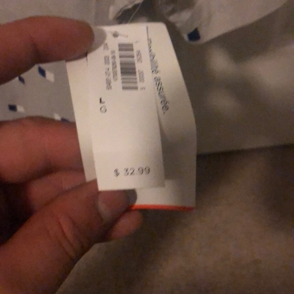 Old navy button down—-NEVER WORN - Picture 2 of 2